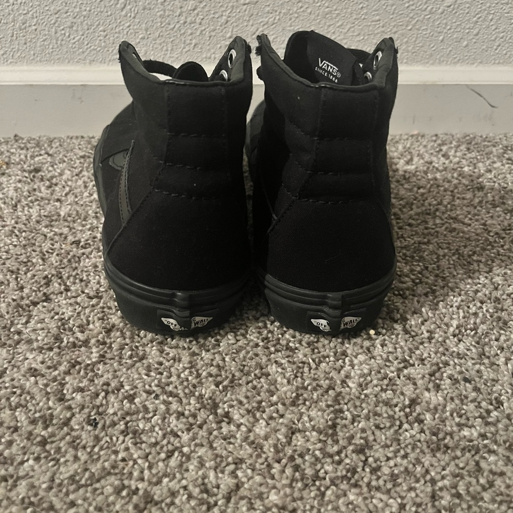 Vans - Picture 3 of 3